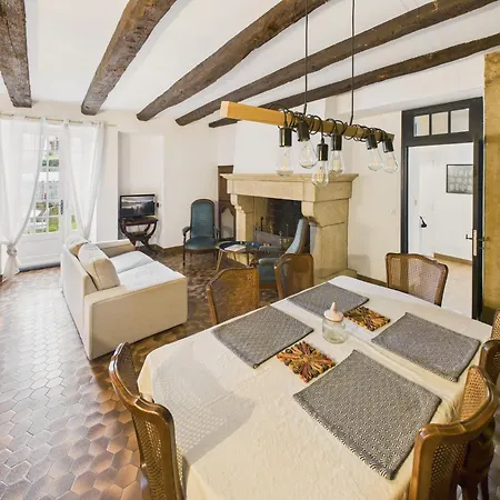 Maison Pour 6 Avec Jardin, Au Coeur De *
