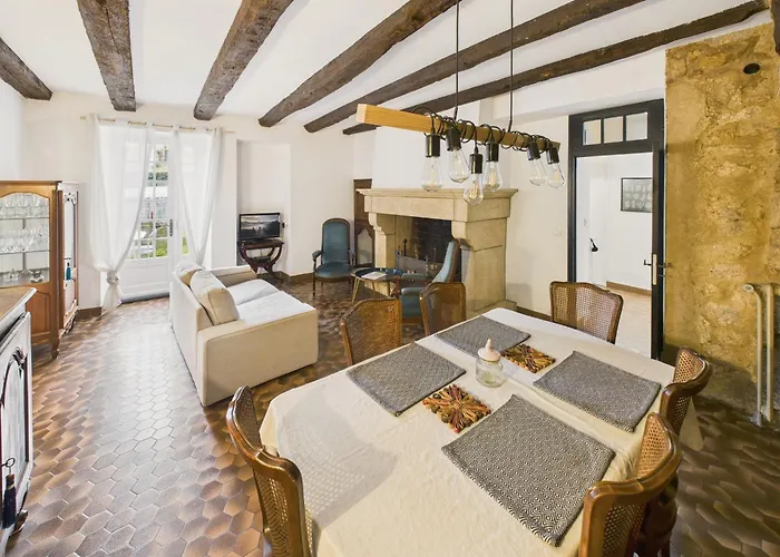 Maison Pour 6 Avec Jardin, Au Coeur De *